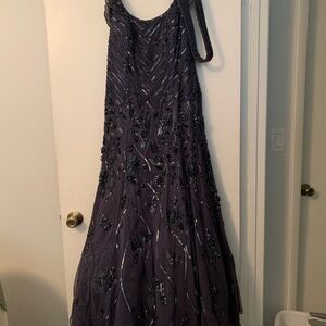 Fouy chov couture beaded gown